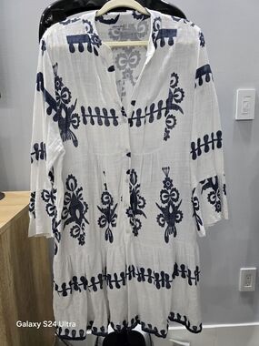 Women's White Long Sleeve Embroidered Tunic Dress - Navy Motif